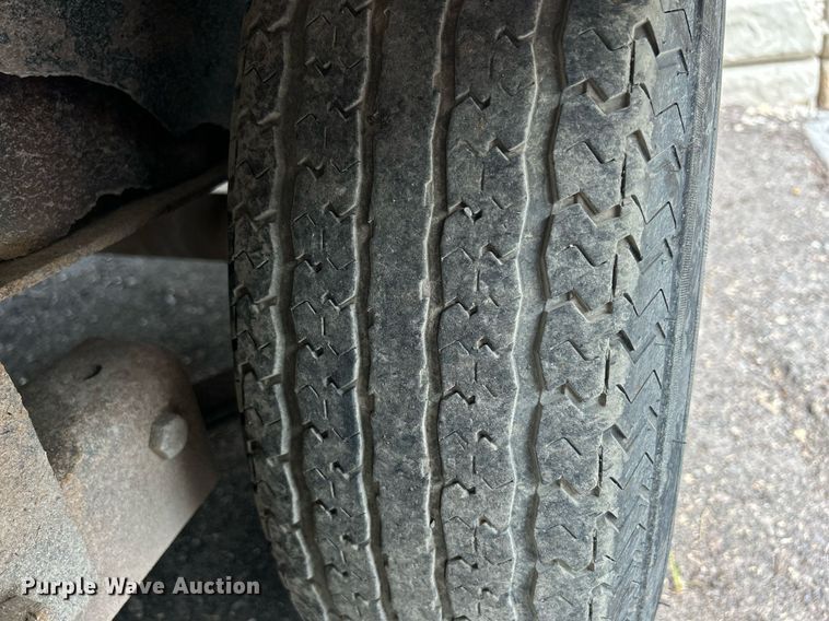 image for item DS8998 2014 PJ Trailers F8162  equipment trailer