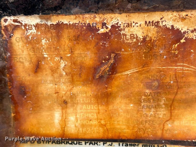 image for item DS8998 2014 PJ Trailers F8162  equipment trailer