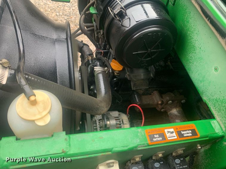 image for item EY9828 2013 John Deere F1435 Series II  lawn mower