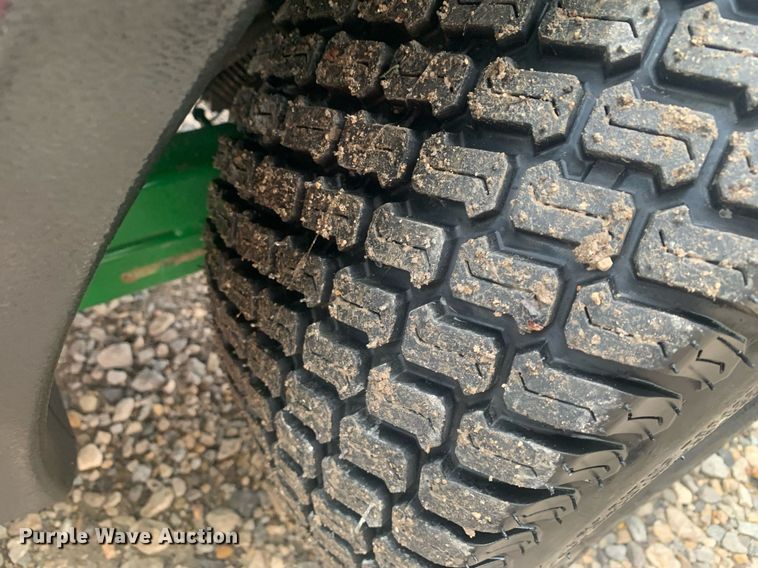 image for item EY9828 2013 John Deere F1435 Series II  lawn mower