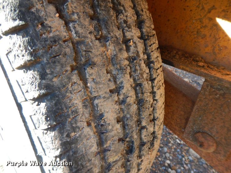 image for item HG9300 1987 Holden Industries  equipment trailer