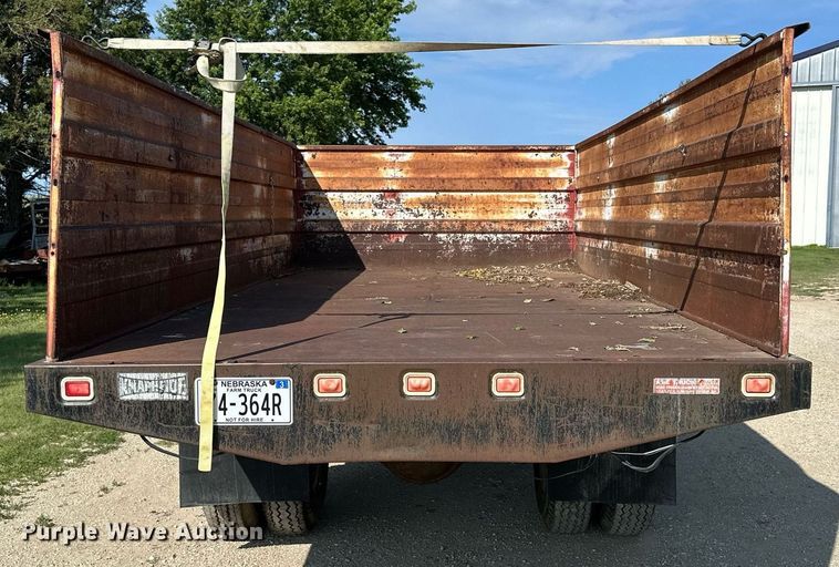 image for item HU9383 1989 GMC C60  grain truck