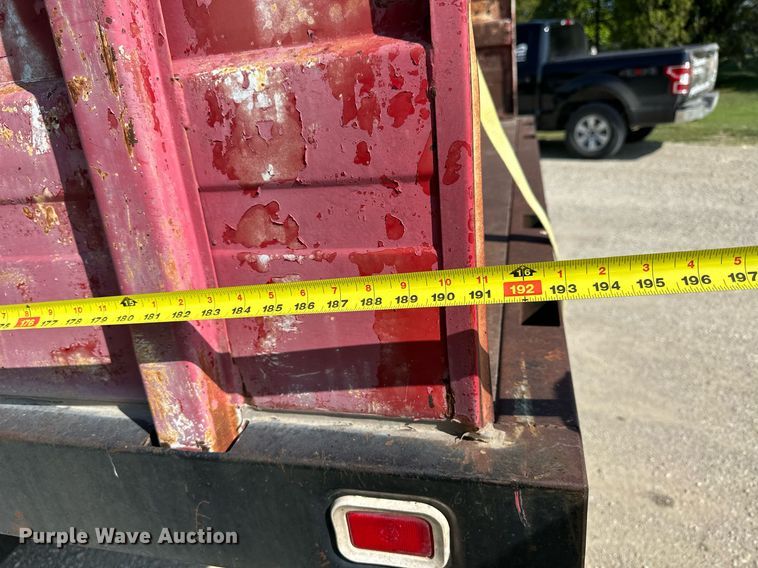 image for item HU9383 1989 GMC C60  grain truck