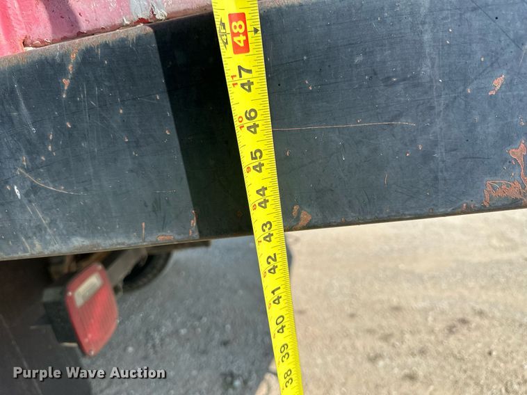 image for item HU9383 1989 GMC C60  grain truck