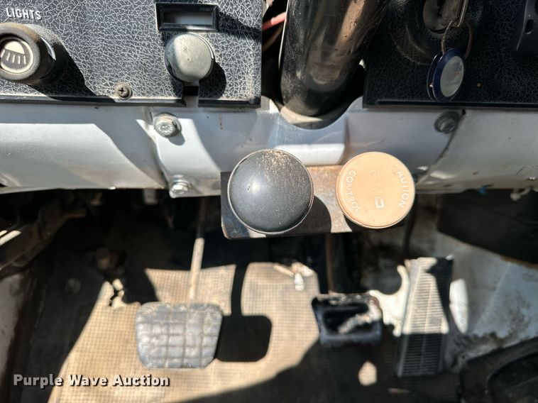 image for item HU9383 1989 GMC C60  grain truck