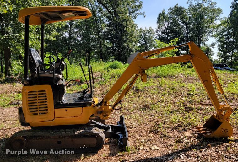 image for item HY9033 2007 Komatsu PC18MR-2  mini excavator