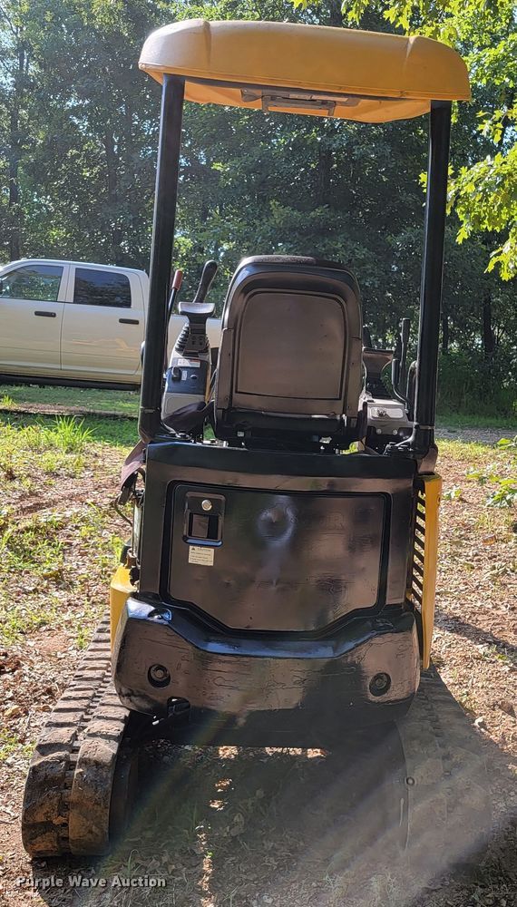 image for item HY9033 2007 Komatsu PC18MR-2  mini excavator