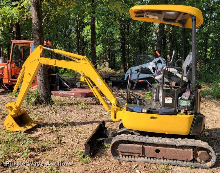 image for item HY9033 2007 Komatsu PC18MR-2  mini excavator