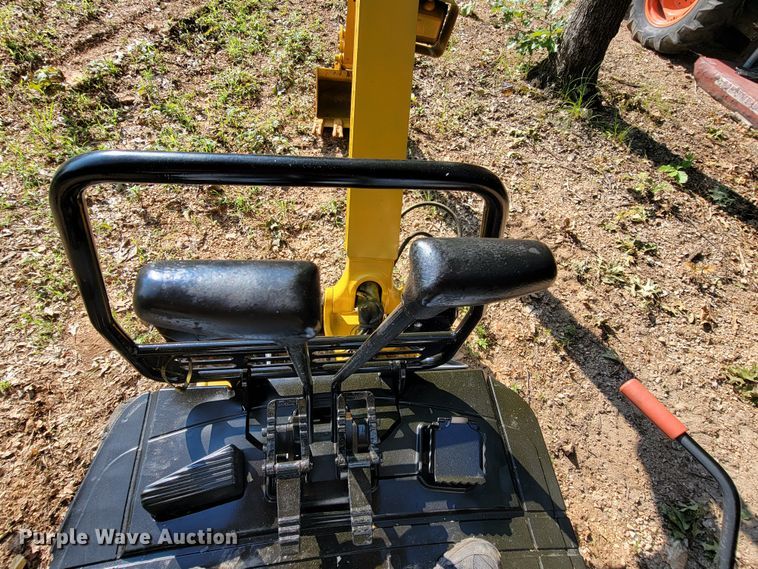 image for item HY9033 2007 Komatsu PC18MR-2  mini excavator