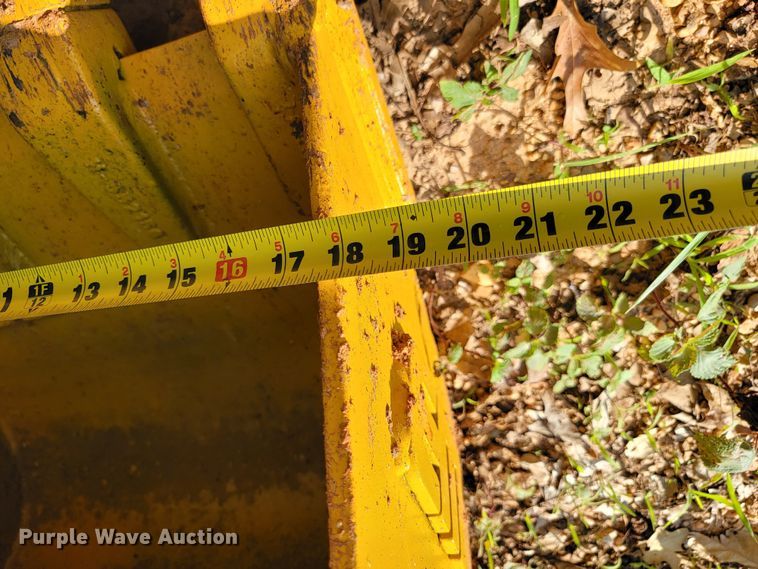 image for item HY9033 2007 Komatsu PC18MR-2  mini excavator