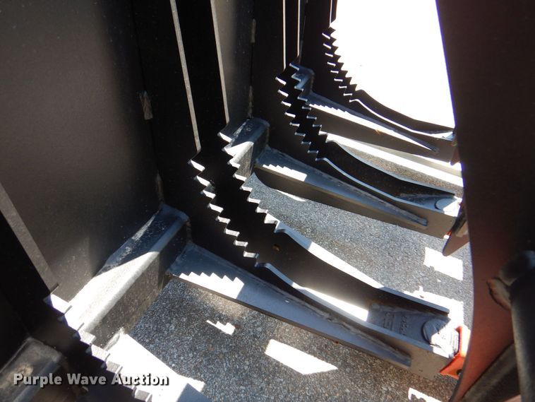 image for item IB9552 Skid steer grapple bucket