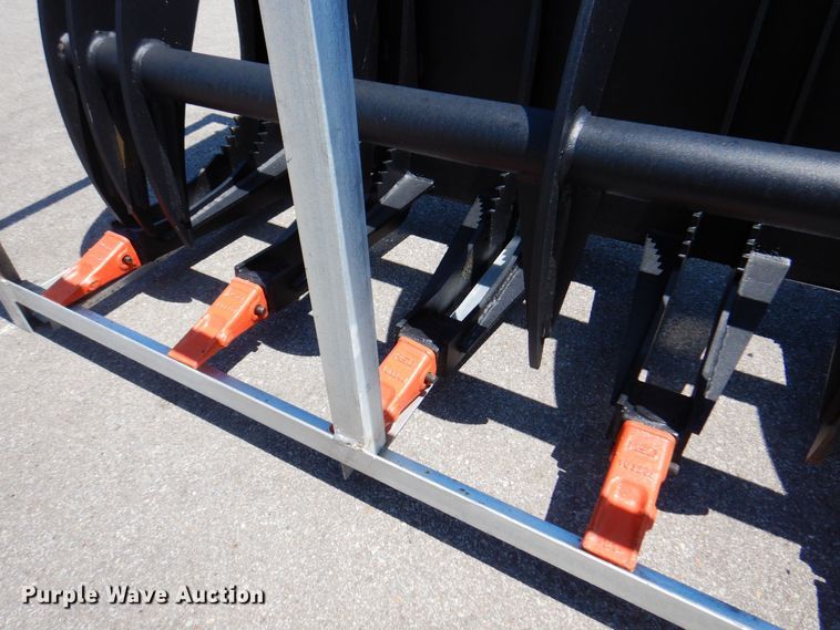 image for item IB9552 Skid steer grapple bucket