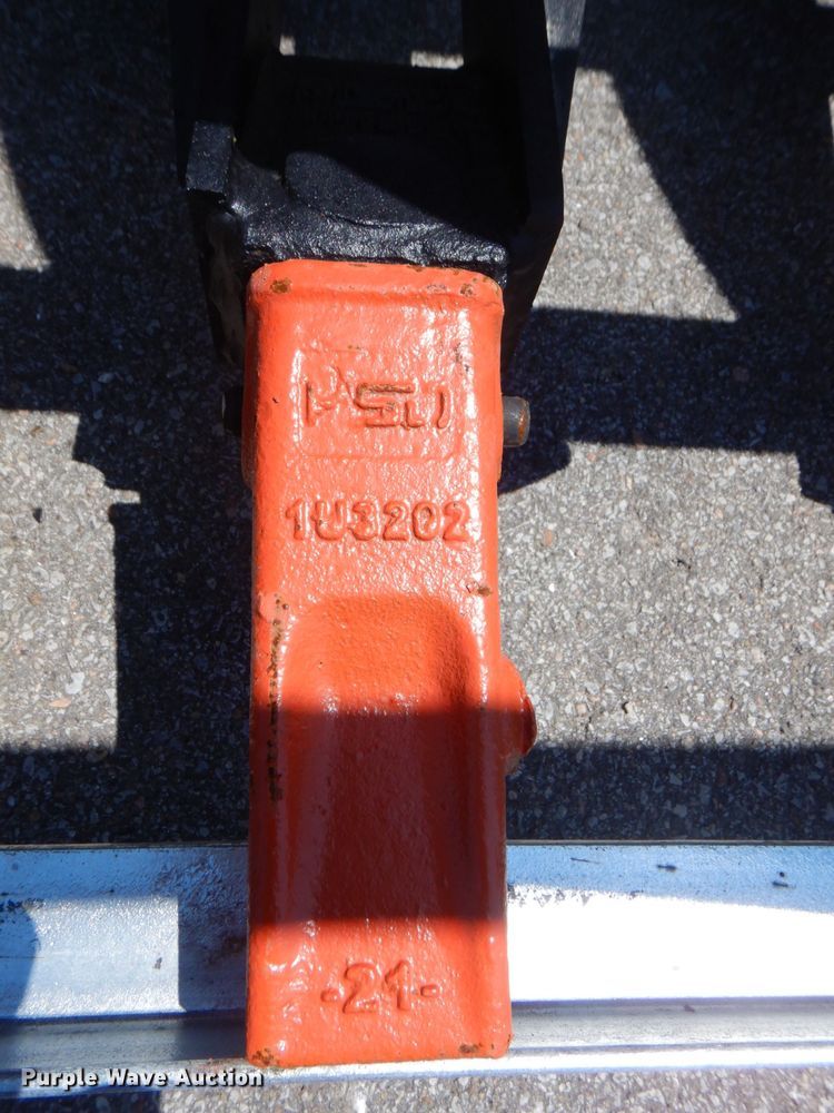 image for item IB9552 Skid steer grapple bucket