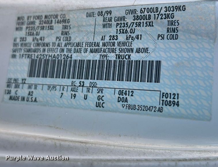 image for item II9208 2000 Ford E150  van