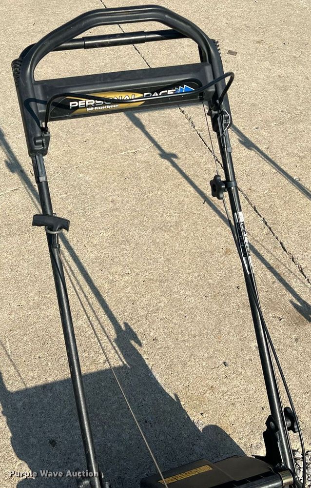 image for item II9212 Lawn equipment