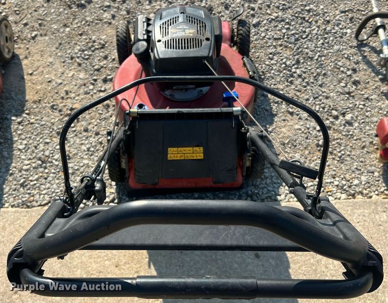 image for item II9212 Lawn equipment