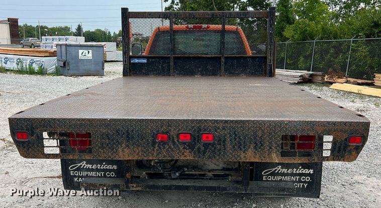 image for item II9220 2011 GMC Sierra 3500HD  dump flatbed pickup truck