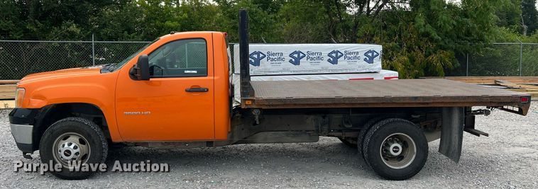 image for item II9220 2011 GMC Sierra 3500HD  dump flatbed pickup truck