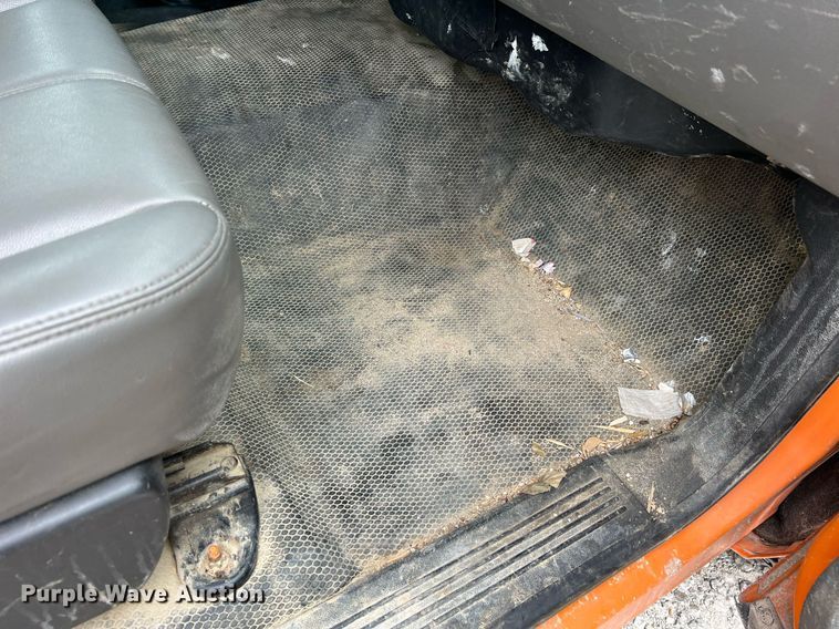 image for item II9220 2011 GMC Sierra 3500HD  dump flatbed pickup truck