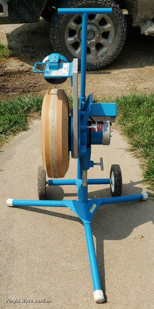 image for item IP9259 Jugs Super Softball  pitching machine