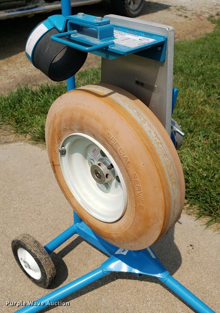 image for item IP9259 Jugs Super Softball  pitching machine