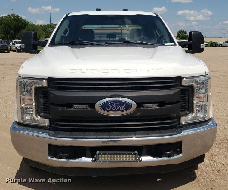 image for item IP9271 2018 Ford F250 Super Duty XL  Crew Cab pickup truck