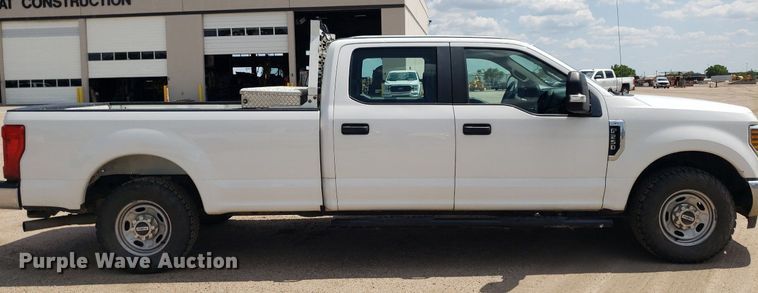 image for item IP9271 2018 Ford F250 Super Duty XL  Crew Cab pickup truck