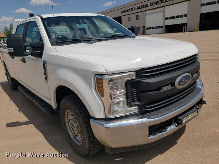 image for item IP9271 2018 Ford F250 Super Duty XL  Crew Cab pickup truck