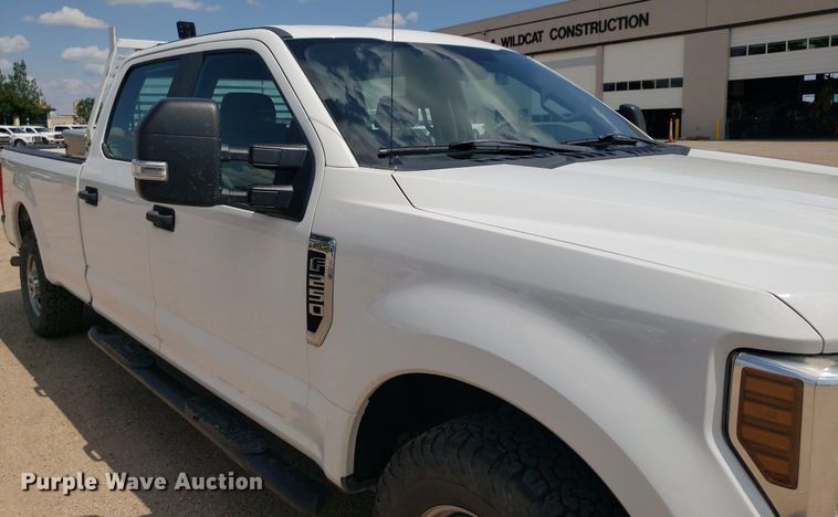 image for item IP9271 2018 Ford F250 Super Duty XL  Crew Cab pickup truck