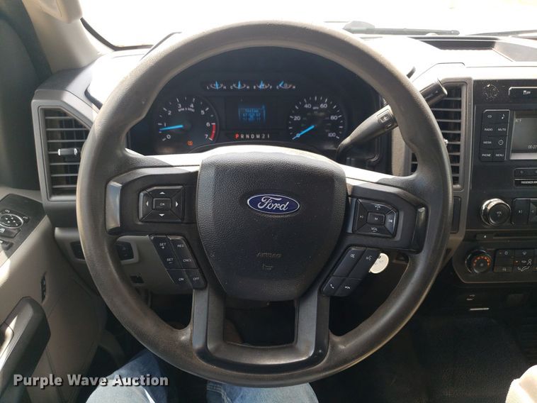 image for item IP9271 2018 Ford F250 Super Duty XL  Crew Cab pickup truck