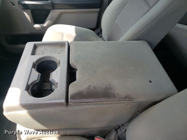 image for item IP9271 2018 Ford F250 Super Duty XL  Crew Cab pickup truck