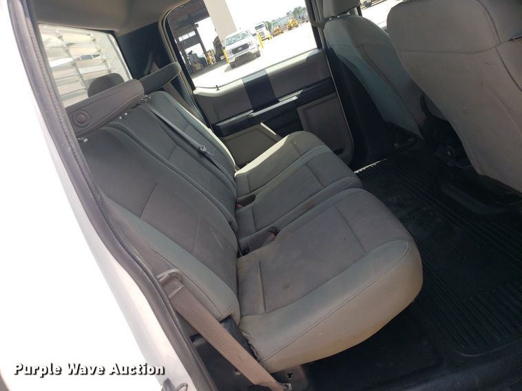 image for item IP9271 2018 Ford F250 Super Duty XL  Crew Cab pickup truck