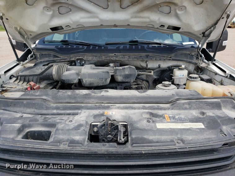 image for item IP9271 2018 Ford F250 Super Duty XL  Crew Cab pickup truck