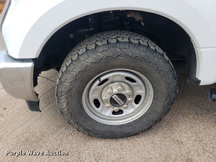 image for item IP9271 2018 Ford F250 Super Duty XL  Crew Cab pickup truck