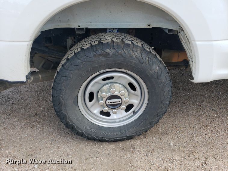 image for item IP9271 2018 Ford F250 Super Duty XL  Crew Cab pickup truck