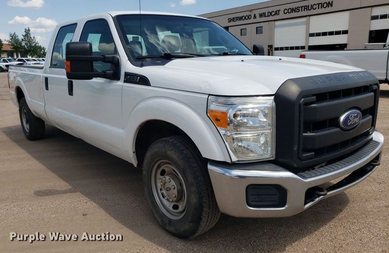 image for item IP9272 2016 Ford F250 Super Duty  Crew Cab pickup truck