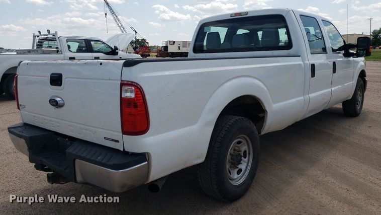 image for item IP9272 2016 Ford F250 Super Duty  Crew Cab pickup truck