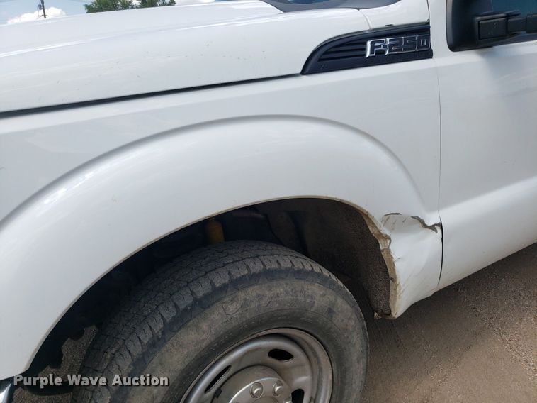 image for item IP9272 2016 Ford F250 Super Duty  Crew Cab pickup truck