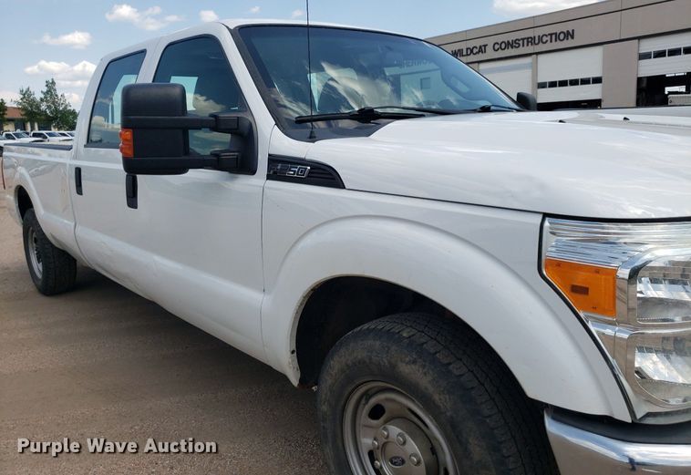 image for item IP9272 2016 Ford F250 Super Duty  Crew Cab pickup truck