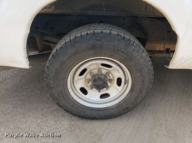 image for item IP9272 2016 Ford F250 Super Duty  Crew Cab pickup truck