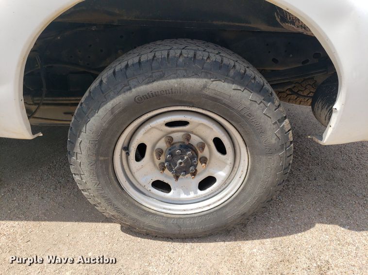 image for item IP9272 2016 Ford F250 Super Duty  Crew Cab pickup truck