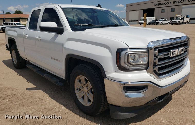 image for item IP9273 2017 GMC Sierra 1500  Double Cab pickup truck