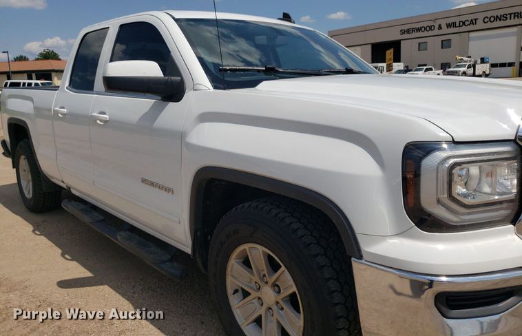 image for item IP9273 2017 GMC Sierra 1500  Double Cab pickup truck