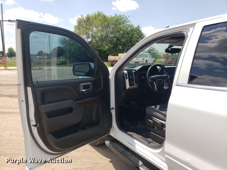 image for item IP9273 2017 GMC Sierra 1500  Double Cab pickup truck