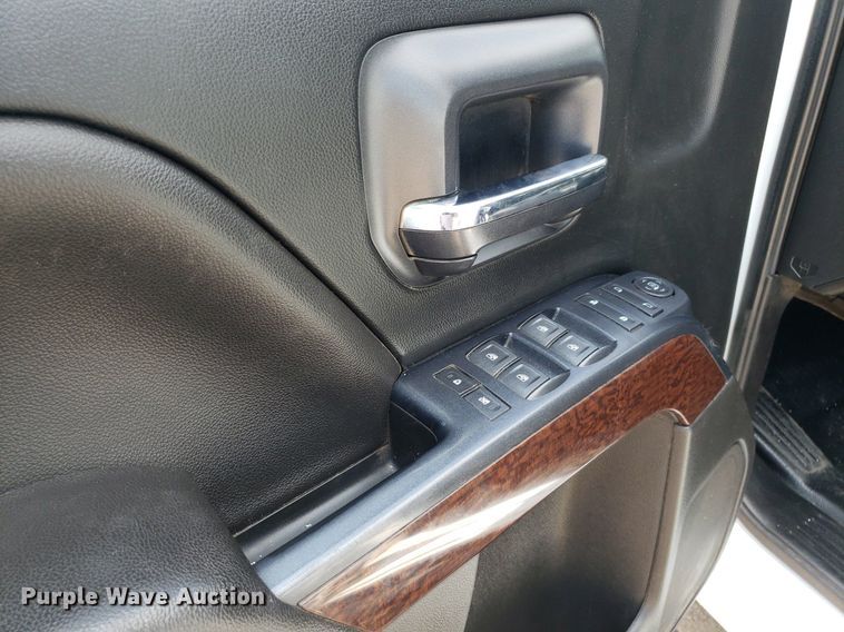 image for item IP9273 2017 GMC Sierra 1500  Double Cab pickup truck