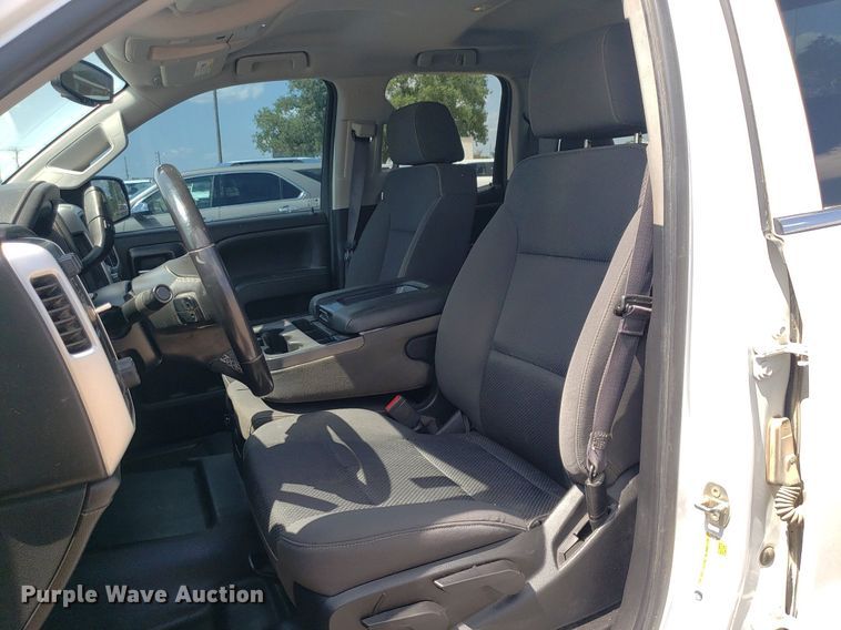 image for item IP9273 2017 GMC Sierra 1500  Double Cab pickup truck