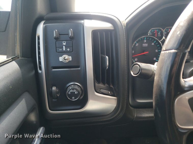 image for item IP9273 2017 GMC Sierra 1500  Double Cab pickup truck