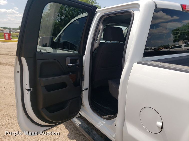 image for item IP9273 2017 GMC Sierra 1500  Double Cab pickup truck