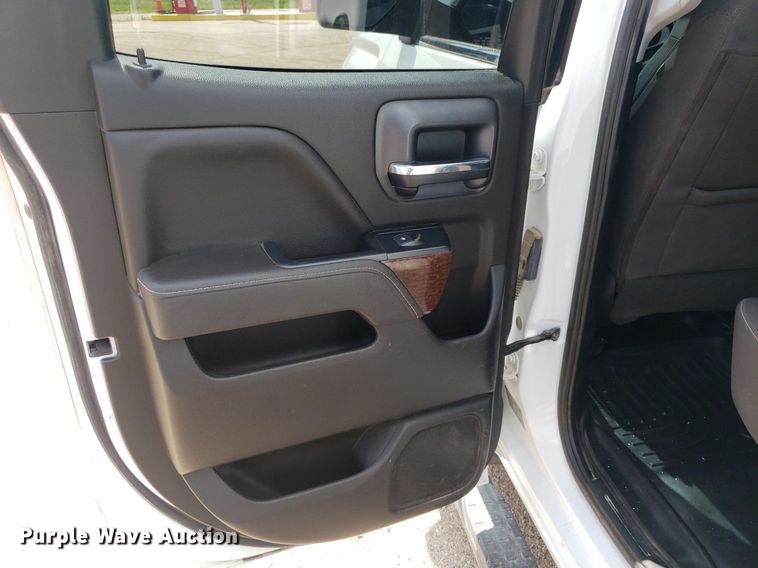 image for item IP9273 2017 GMC Sierra 1500  Double Cab pickup truck