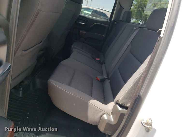 image for item IP9273 2017 GMC Sierra 1500  Double Cab pickup truck